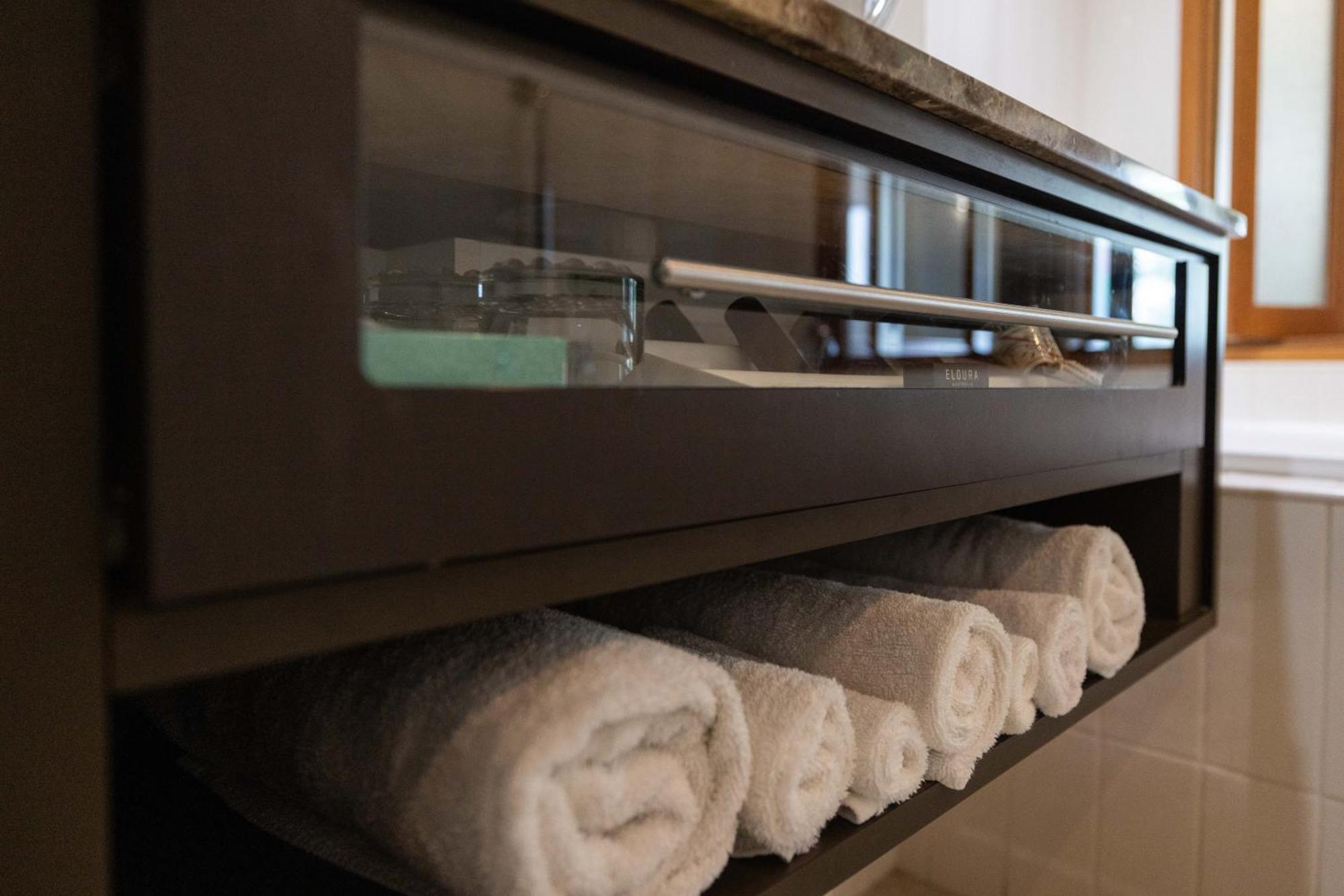 ミンディル ビーチ カジノ アンド リゾート ダーウィン エクステリア 写真 A towel warmer